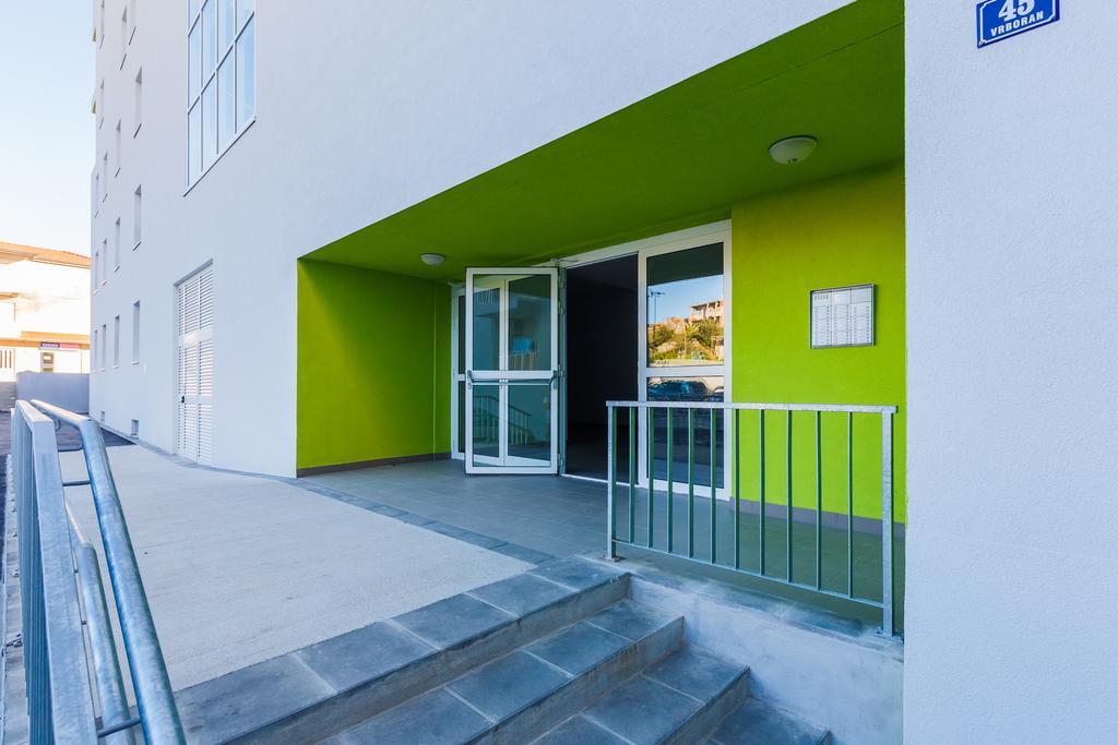 Sky Split Apartment Exterior photo